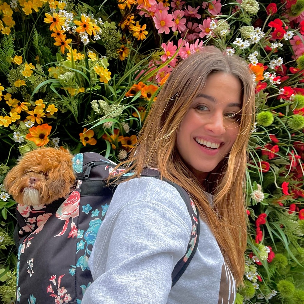 Meet your Posher, Olivia